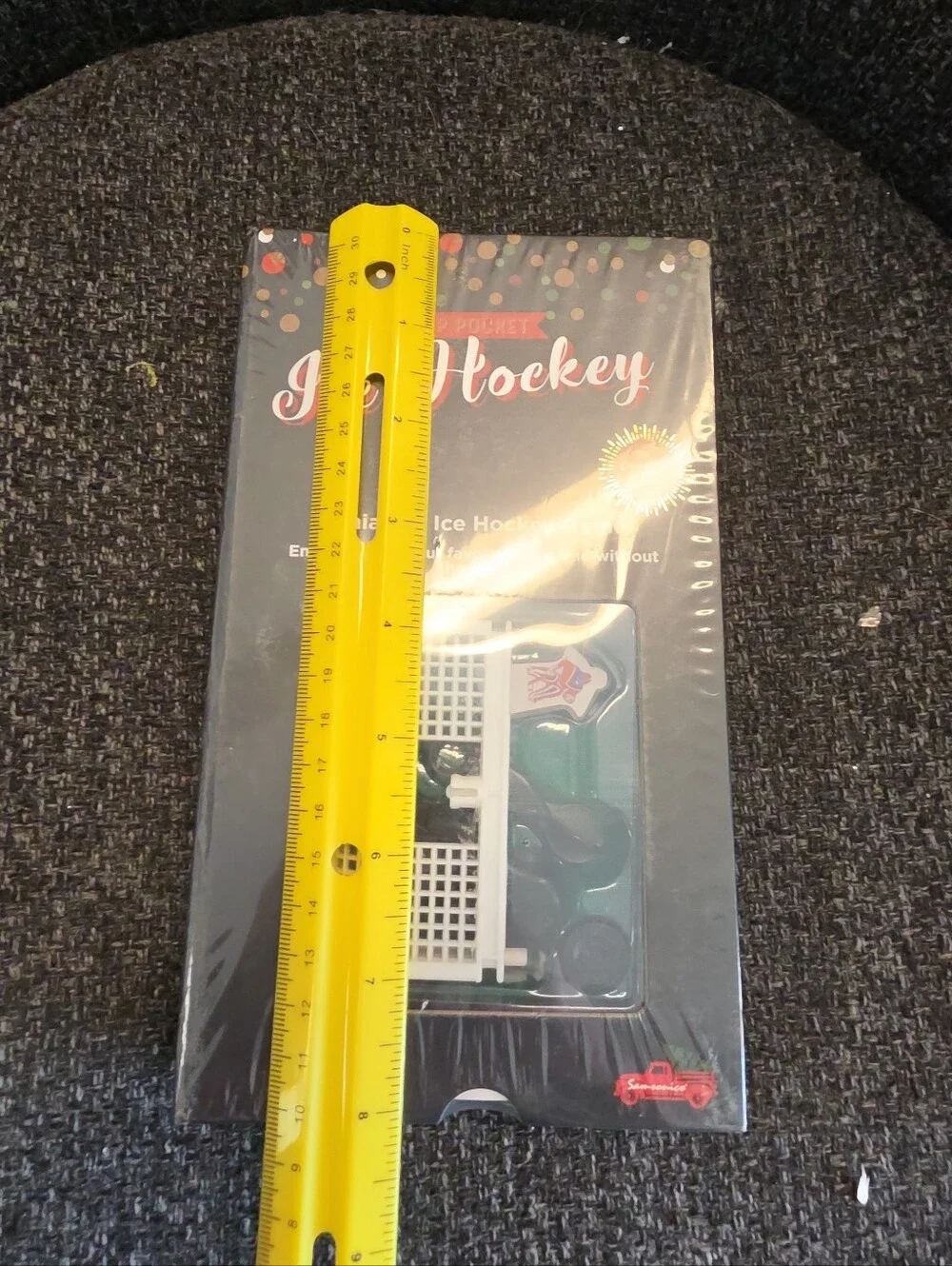 NIB Miniature Desktop Pocket Ice Hockey Game Samsonico Puck Goal Shooter ++++